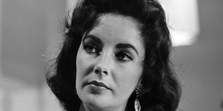 Elizabeth Rоѕеmоnd Tауlоr